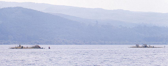 loch-awe-natural-islands.jpg - 136026 Bytes